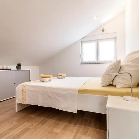Apartman Lacaleta *
